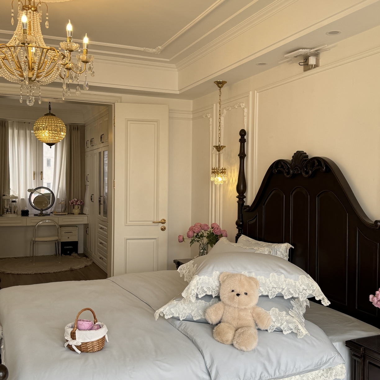 91家纺网 家纺一手货源 找家纺 秀色家纺 秀色家纺 2025新款法式田园轻奢蕾丝荷叶边被套贡缎全棉四件套纯棉公主风高级床品（网红实拍风） 星光蝴蝶-远山蓝