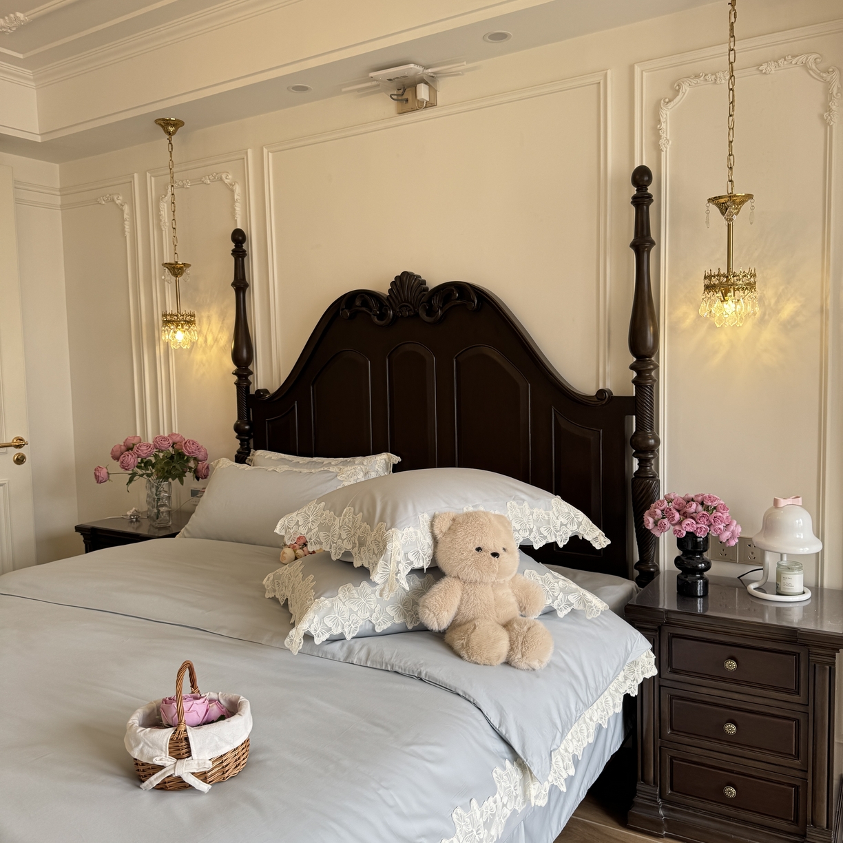 91家纺网 家纺一手货源 找家纺 秀色家纺 秀色家纺 2025新款法式田园轻奢蕾丝荷叶边被套贡缎全棉四件套纯棉公主风高级床品（网红实拍风） 星光蝴蝶-远山蓝