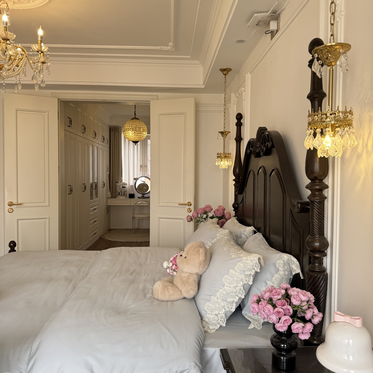 91家纺网 家纺一手货源 找家纺 秀色家纺 秀色家纺 2025新款法式田园轻奢蕾丝荷叶边被套贡缎全棉四件套纯棉公主风高级床品（网红实拍风） 星光蝴蝶-远山蓝