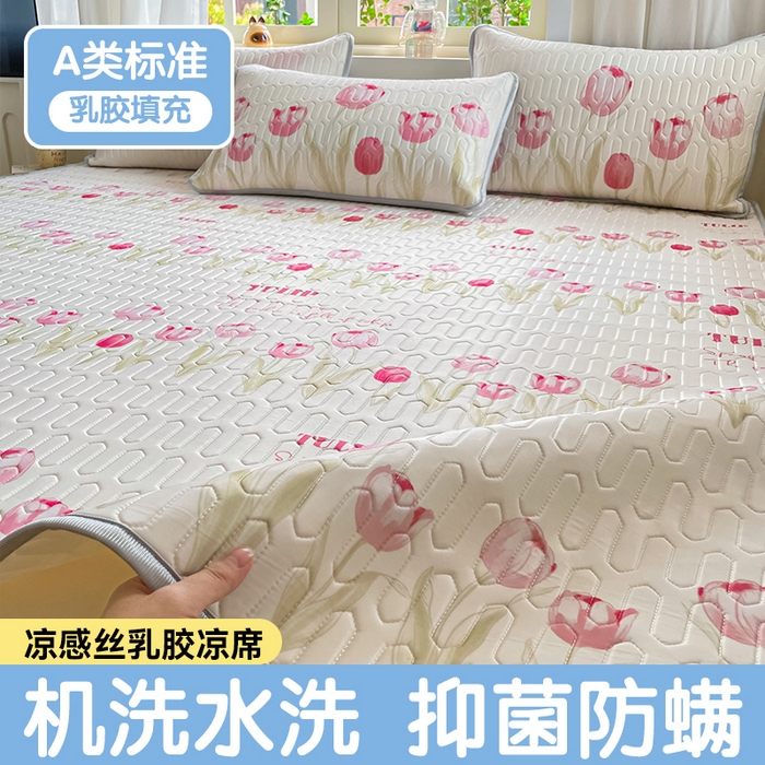 91家纺网 家纺一手货源 找家纺 布卢姆床垫 2025新款卡通A类大版数码凉感丝乳胶凉席 粉郁春韵