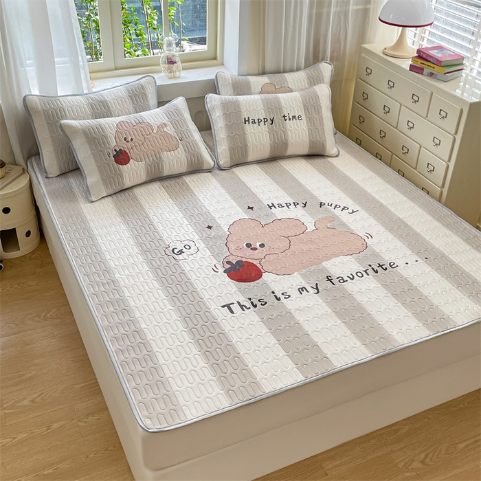 91家纺网 家纺一手货源 找家纺 布卢姆床垫 2025新款卡通A类大版数码凉感丝乳胶凉席 草莓兔