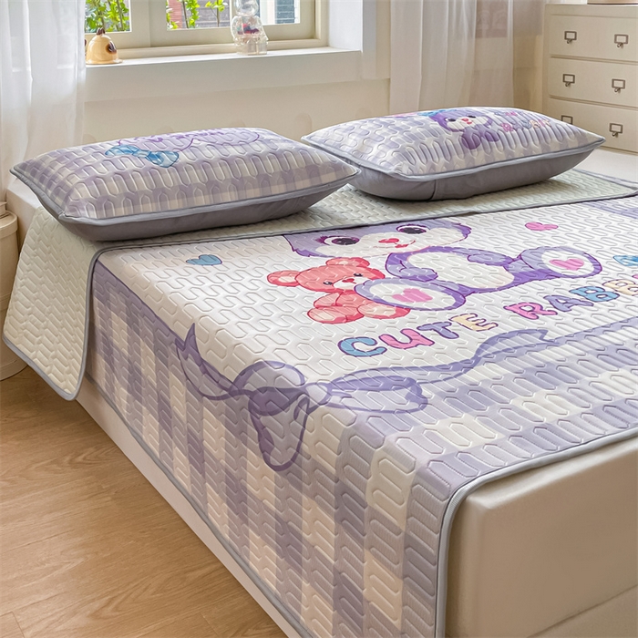 91家纺网 家纺一手货源 找家纺 布卢姆床垫 2025新款卡通A类大版数码凉感丝乳胶凉席 黛露小免