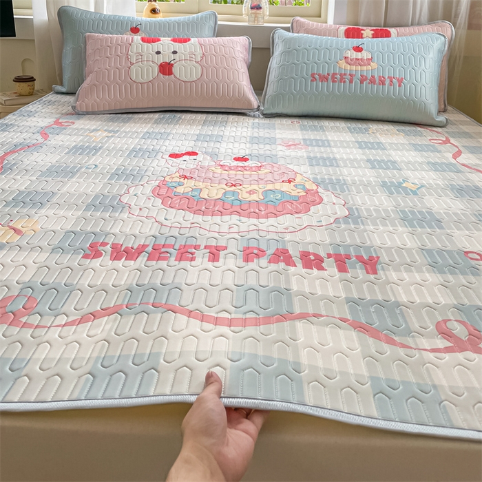 91家纺网 家纺一手货源 找家纺 布卢姆床垫 2025新款卡通A类大版数码凉感丝乳胶凉席 蛋糕小猫