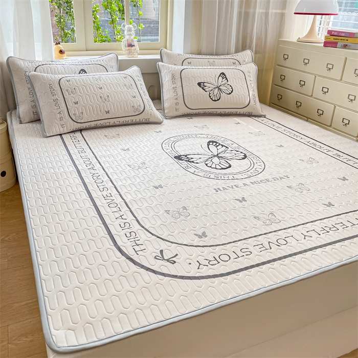 91家纺网 家纺一手货源 找家纺 布卢姆床垫 2025新款卡通A类大版数码凉感丝乳胶凉席 蝴蝶翩翩