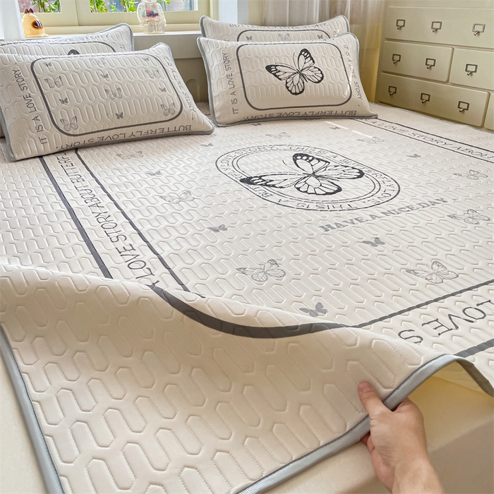 91家纺网 家纺一手货源 找家纺 布卢姆床垫 2025新款卡通A类大版数码凉感丝乳胶凉席 蝴蝶翩翩