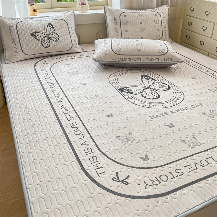 91家纺网 家纺一手货源 找家纺 布卢姆床垫 2025新款卡通A类大版数码凉感丝乳胶凉席 蝴蝶翩翩