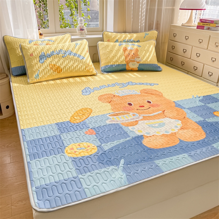 91家纺网 家纺一手货源 找家纺 布卢姆床垫 2025新款卡通A类大版数码凉感丝乳胶凉席 黄油小熊