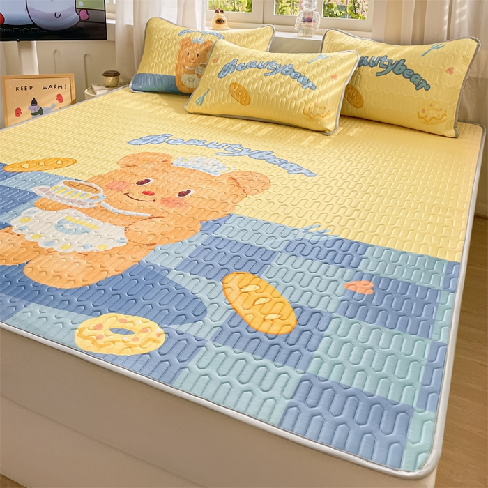 91家纺网 家纺一手货源 找家纺 布卢姆床垫 2025新款卡通A类大版数码凉感丝乳胶凉席 黄油小熊