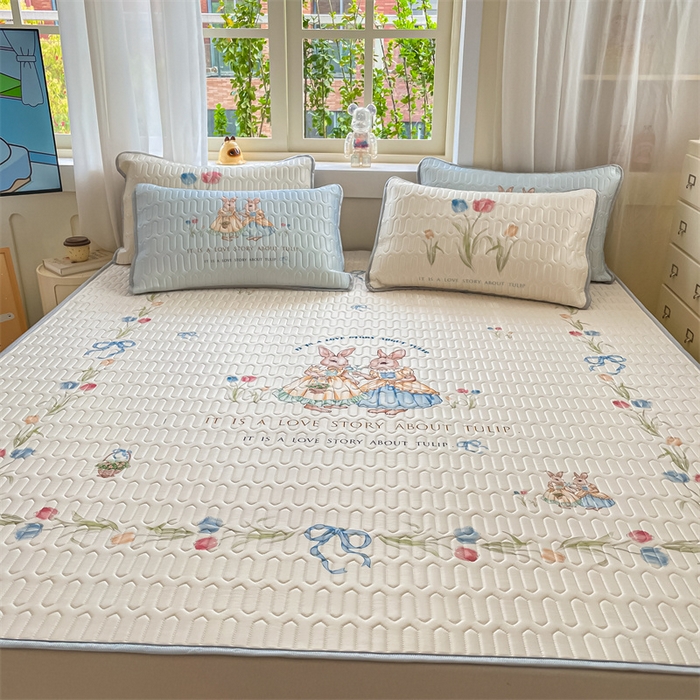 91家纺网 家纺一手货源 找家纺 布卢姆床垫 2025新款卡通A类大版数码凉感丝乳胶凉席 莫奈花园