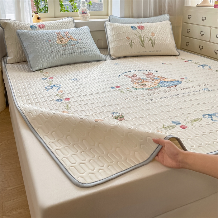 91家纺网 家纺一手货源 找家纺 布卢姆床垫 2025新款卡通A类大版数码凉感丝乳胶凉席 莫奈花园