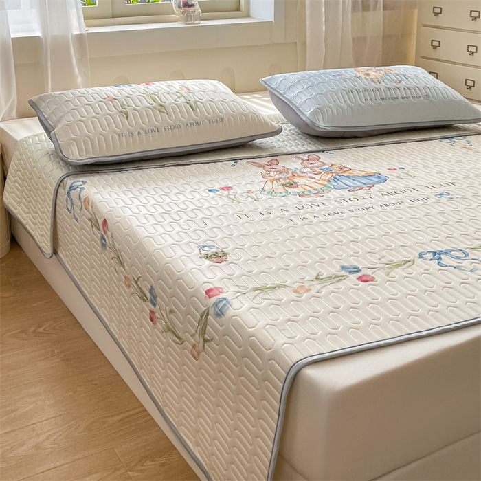 91家纺网 家纺一手货源 找家纺 布卢姆床垫 2025新款卡通A类大版数码凉感丝乳胶凉席 莫奈花园