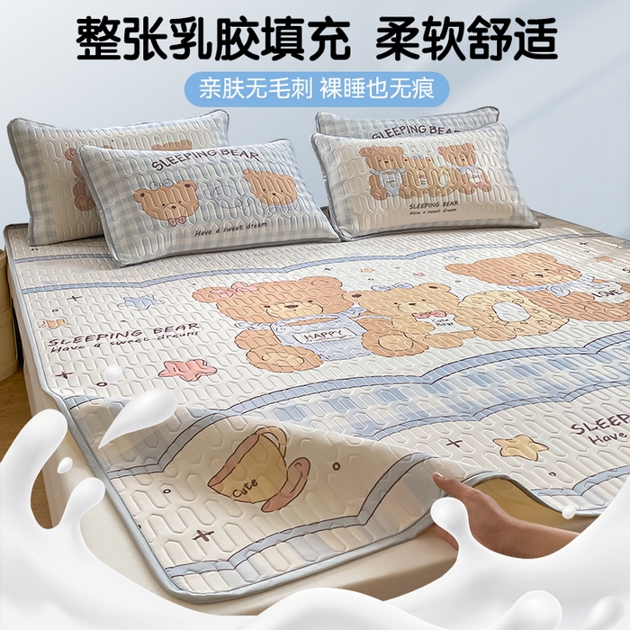 91家纺网 家纺一手货源 找家纺 布卢姆床垫 2025新款卡通A类大版数码凉感丝乳胶凉席 甜甜圈熊
