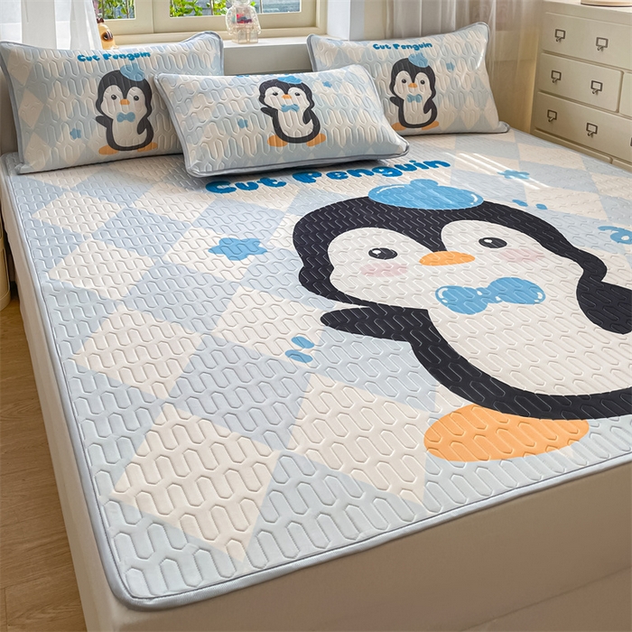 91家纺网 家纺一手货源 找家纺 布卢姆床垫 2025新款卡通A类大版数码凉感丝乳胶凉席 小企鹅