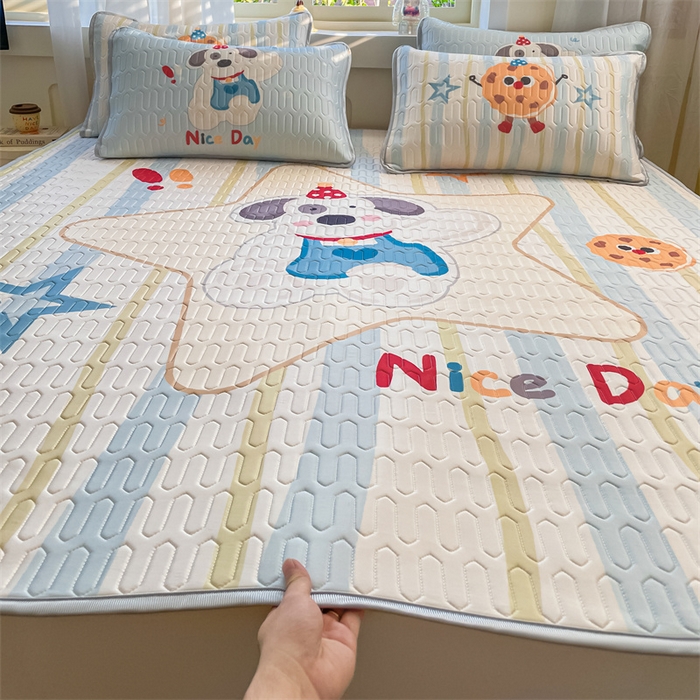 91家纺网 家纺一手货源 找家纺 布卢姆床垫 2025新款卡通A类大版数码凉感丝乳胶凉席 星星狗