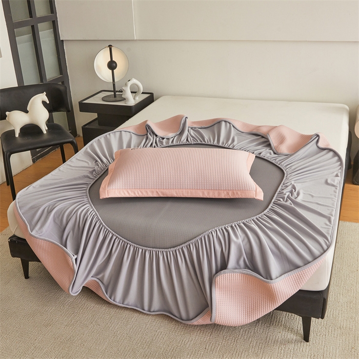 91家纺网 家纺一手货源 找家纺 布卢姆床垫 2025新款A类PE凉感华夫格刺绣凉豆豆席床笠款 豆豆床笠-粉色