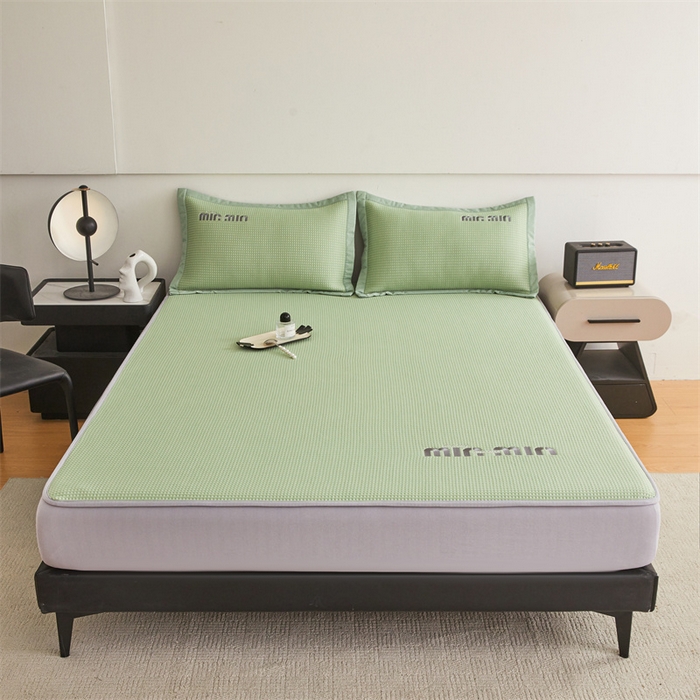 91家纺网 家纺一手货源 找家纺 布卢姆床垫 2025新款A类PE凉感华夫格刺绣凉豆豆席床笠款 豆豆床笠-果绿