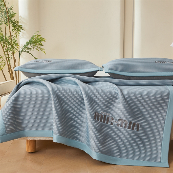 91家纺网 家纺一手货源 找家纺 （总）布卢姆床垫 2025新款A类乙纶PE刺绣凉豆豆席豆豆床席凉席