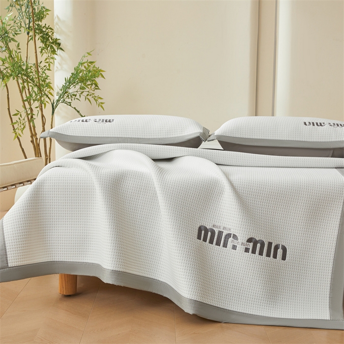 91家纺网 家纺一手货源 找家纺 （总）布卢姆床垫 2025新款A类乙纶PE刺绣凉豆豆席豆豆床席凉席