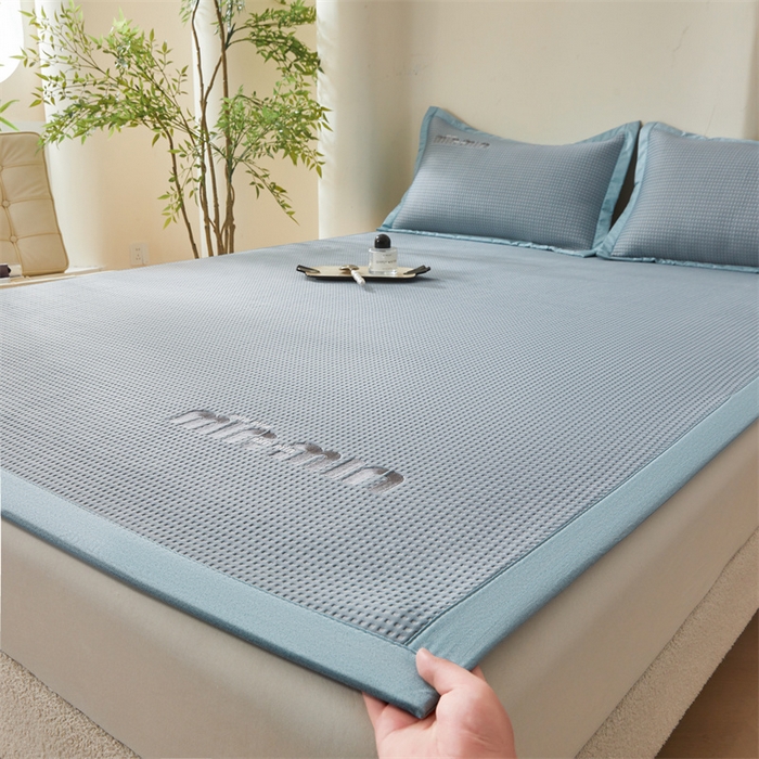 91家纺网 家纺一手货源 找家纺 布卢姆床垫 2025新款A类乙纶PE刺绣凉豆豆席豆豆床席凉席 豆豆床席-梵星蓝