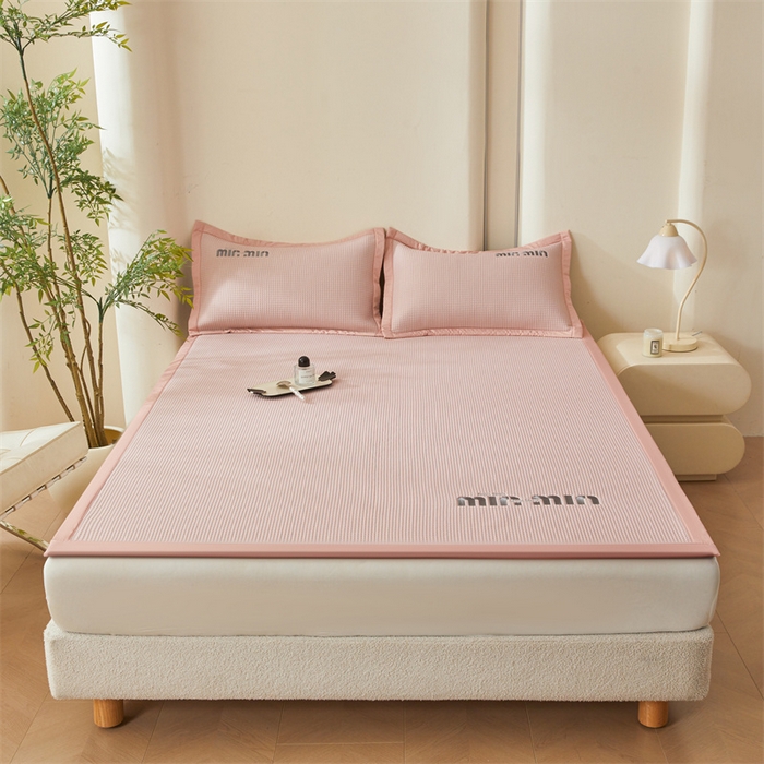 91家纺网 家纺一手货源 找家纺 布卢姆床垫 2025新款A类乙纶PE刺绣凉豆豆席豆豆床席凉席 豆豆床席-粉色