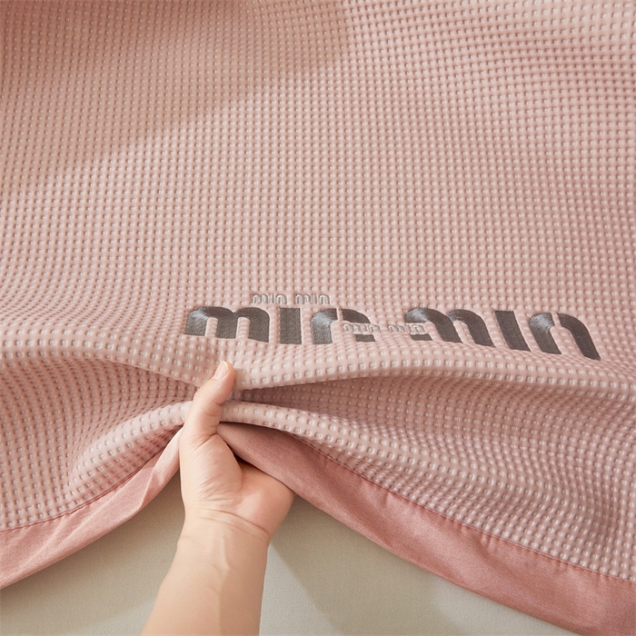 91家纺网 家纺一手货源 找家纺 布卢姆床垫 2025新款A类乙纶PE刺绣凉豆豆席豆豆床席凉席 豆豆床席-粉色