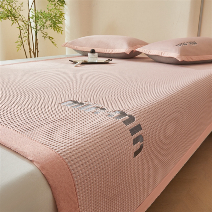 91家纺网 家纺一手货源 找家纺 布卢姆床垫 2025新款A类乙纶PE刺绣凉豆豆席豆豆床席凉席 豆豆床席-粉色