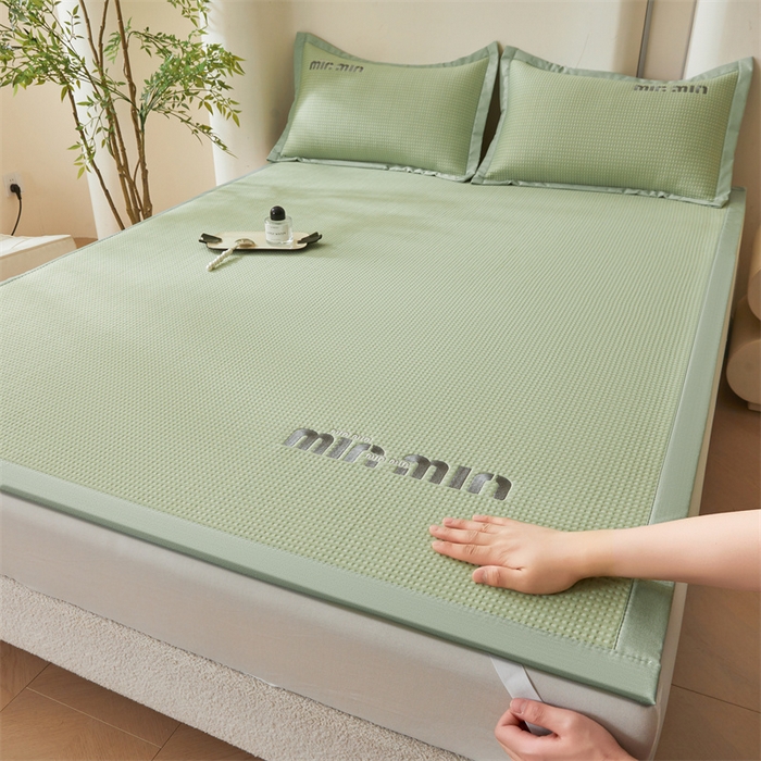 91家纺网 家纺一手货源 找家纺 布卢姆床垫 2025新款A类乙纶PE刺绣凉豆豆席豆豆床席凉席 豆豆床席-果绿