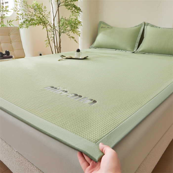 91家纺网 家纺一手货源 找家纺 布卢姆床垫 2025新款A类乙纶PE刺绣凉豆豆席豆豆床席凉席 豆豆床席-果绿