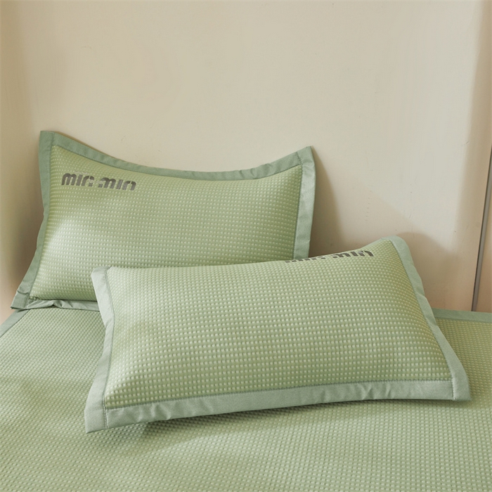 91家纺网 家纺一手货源 找家纺 布卢姆床垫 2025新款A类乙纶PE刺绣凉豆豆席豆豆床席凉席 豆豆床席-果绿