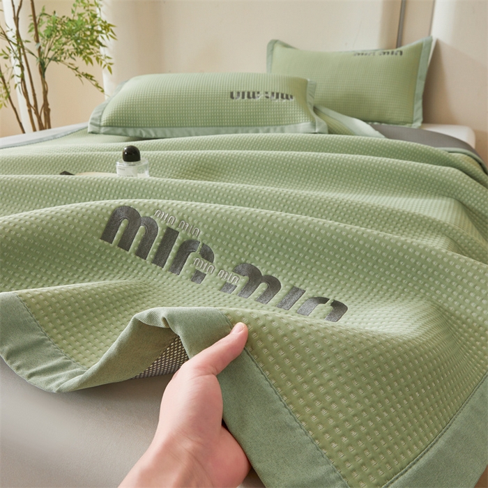 91家纺网 家纺一手货源 找家纺 布卢姆床垫 2025新款A类乙纶PE刺绣凉豆豆席豆豆床席凉席 豆豆床席-果绿