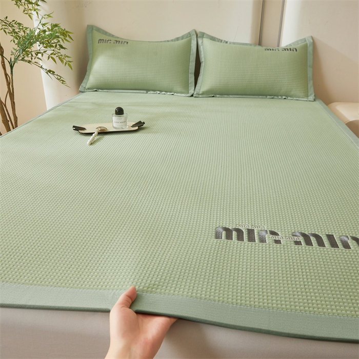 91家纺网 家纺一手货源 找家纺 布卢姆床垫 2025新款A类乙纶PE刺绣凉豆豆席豆豆床席凉席 豆豆床席-果绿