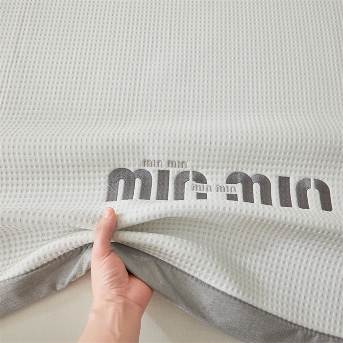 91家纺网 家纺一手货源 找家纺 布卢姆床垫 2025新款A类乙纶PE刺绣凉豆豆席豆豆床席凉席 豆豆床席-奶白