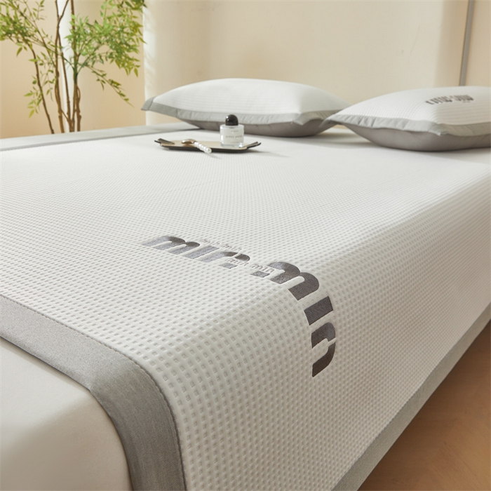 91家纺网 家纺一手货源 找家纺 布卢姆床垫 2025新款A类乙纶PE刺绣凉豆豆席豆豆床席凉席 豆豆床席-奶白