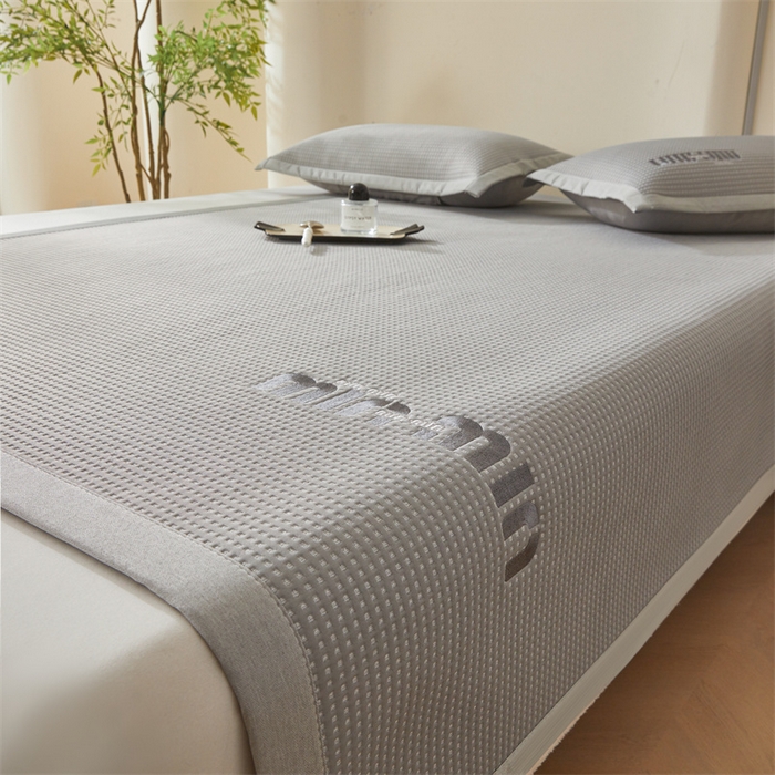 91家纺网 家纺一手货源 找家纺 布卢姆床垫 2025新款A类乙纶PE刺绣凉豆豆席豆豆床席凉席 豆豆床席-深灰