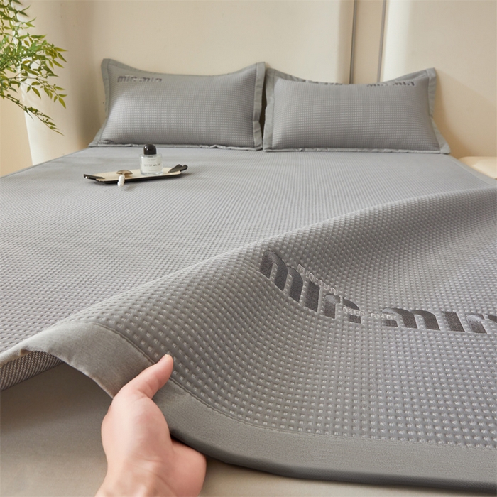 91家纺网 家纺一手货源 找家纺 布卢姆床垫 2025新款A类乙纶PE刺绣凉豆豆席豆豆床席凉席 豆豆床席-深灰