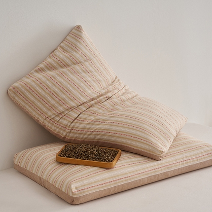 91家纺网 家纺一手货源 找家纺 （总）乐可 2025新款3D条纹双拼枕枕头枕芯