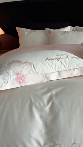 91家纺网 家纺一手货源 找家纺 （总）馨蕊家居 2025新款高精密刺绣轻奢风全棉四件套-棉-花至