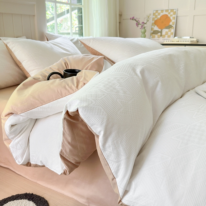 91家纺网 家纺一手货源 找家纺 菡宝 2025新款A类简约风全棉色织小提花四件套 支持定做定制尺寸 千鸟格白