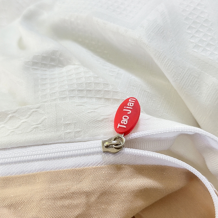 91家纺网 家纺一手货源 找家纺 菡宝 2025新款A类简约风全棉色织小提花四件套 支持定做定制尺寸 千鸟格白