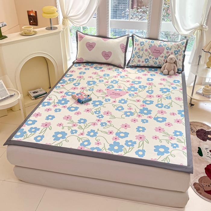 91家纺网 家纺一手货源 找家纺 Sweet dreams甜梦 2025新款数码印花凉感豆豆软席凉席席子系列-小版 爱心小花