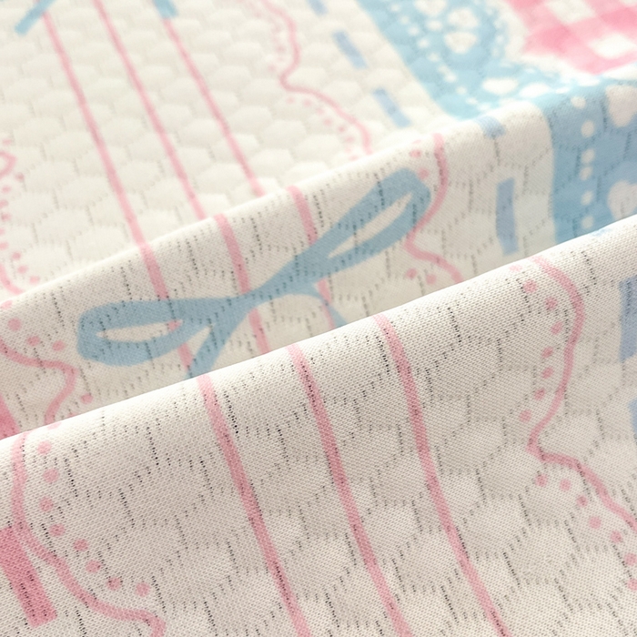 91家纺网 家纺一手货源 找家纺 Sweet dreams甜梦 2025新款数码印花凉感豆豆软席凉席席子系列-小版 红格子蝴蝶结