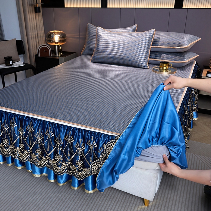 91家纺网 家纺一手货源 找家纺 罗艺轩 2025新款可拆卸床笠式床裙凉感冰丝藤席三件套-爱星海 爱星海-宝石蓝