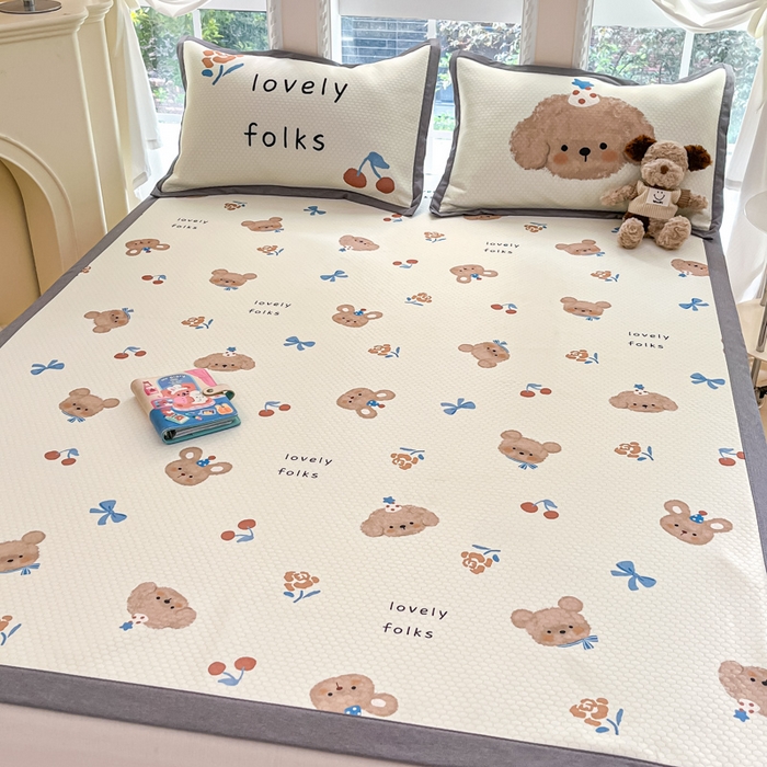 91家纺网 家纺一手货源 找家纺 Sweet dreams甜梦 2025新款数码印花凉感豆豆软席凉席席子系列-小版 蝴蝶结狗狗