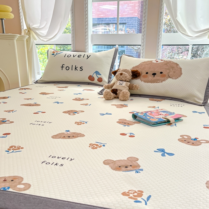 91家纺网 家纺一手货源 找家纺 Sweet dreams甜梦 2025新款数码印花凉感豆豆软席凉席席子系列-小版 蝴蝶结狗狗