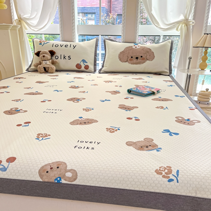 91家纺网 家纺一手货源 找家纺 Sweet dreams甜梦 2025新款数码印花凉感豆豆软席凉席席子系列-小版 蝴蝶结狗狗