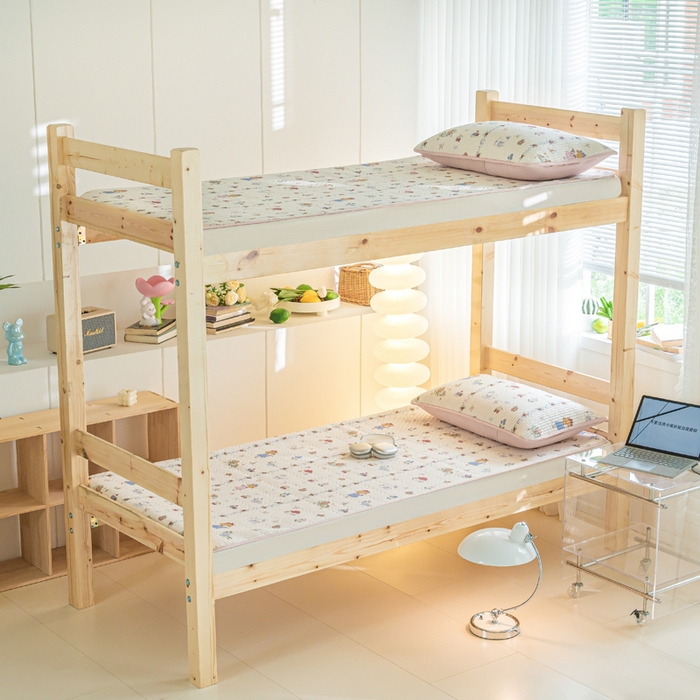 91家纺网 家纺一手货源 找家纺  （提供买家秀 爆款花型 不断货）2025新款小清新印花全棉床盖学生床盖套件-跑量款 蛋糕女孩