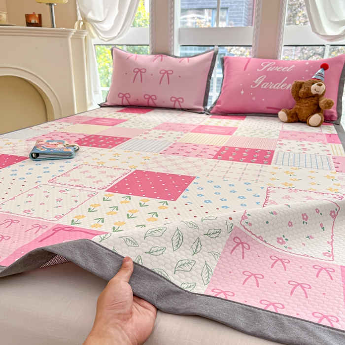 91家纺网 家纺一手货源 找家纺 Sweet dreams甜梦 2025新款数码印花凉感豆豆软席凉席席子系列-小版 花花格子