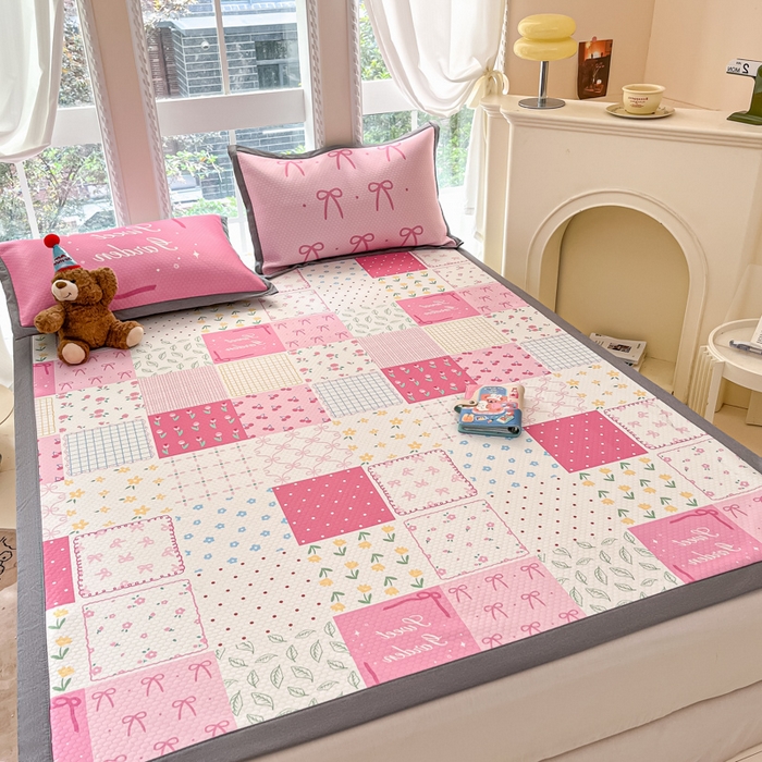 91家纺网 家纺一手货源 找家纺 Sweet dreams甜梦 2025新款数码印花凉感豆豆软席凉席席子系列-小版 花花格子