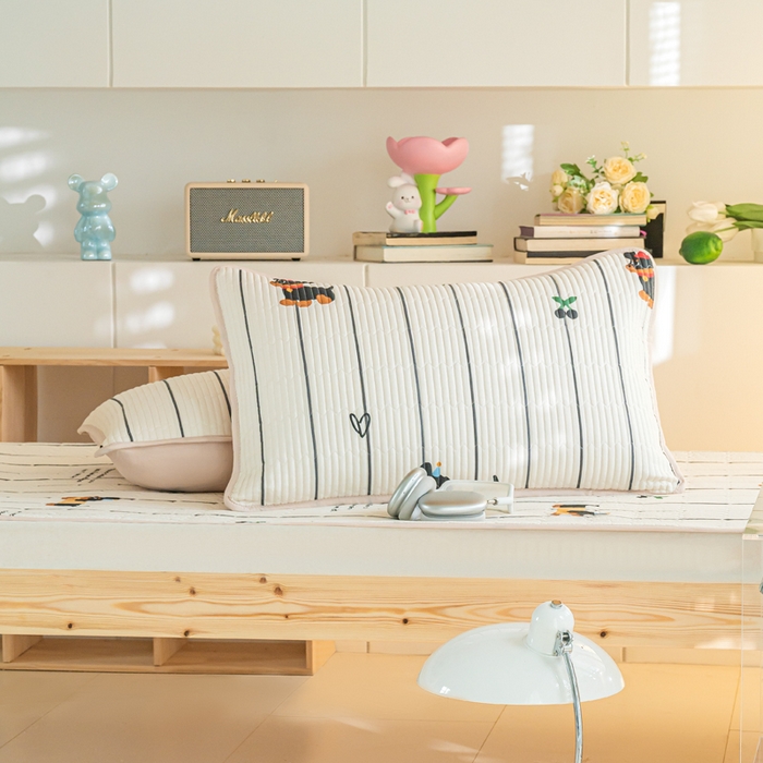 91家纺网 家纺一手货源 找家纺  （提供买家秀 爆款花型 不断货）2025新款小清新印花全棉床盖学生床盖套件-跑量款 爱神小狗