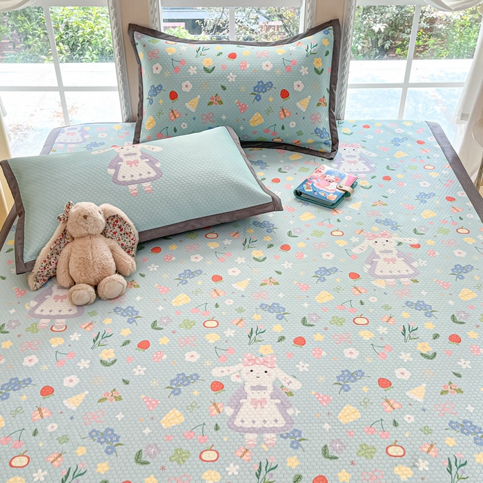 91家纺网 家纺一手货源 找家纺 Sweet dreams甜梦 2025新款数码印花凉感豆豆软席凉席席子系列-小版 花花小兔